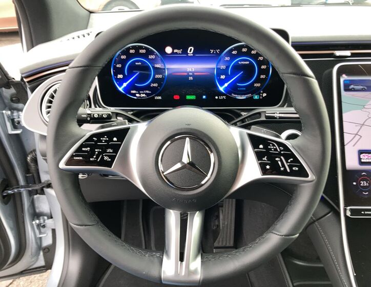 Mercedes-Benz EQE 18