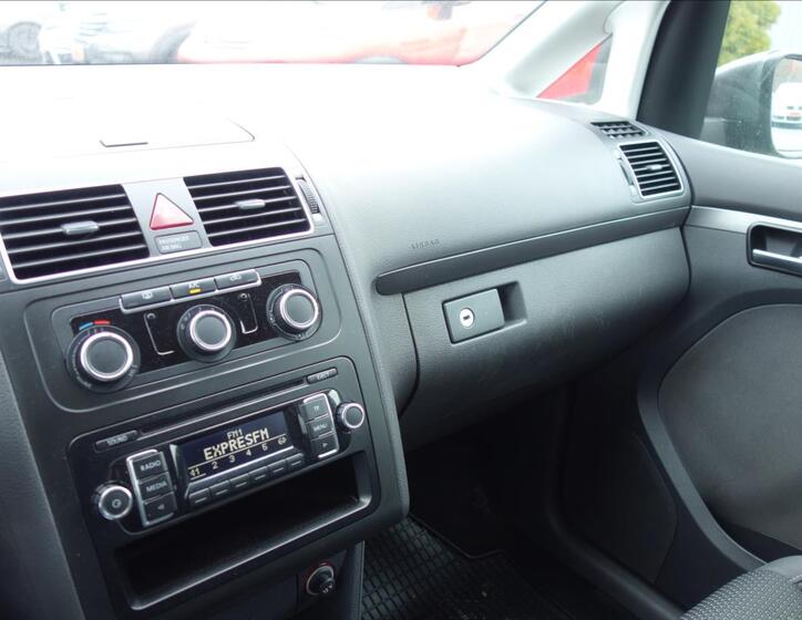 Volkswagen Touran 28