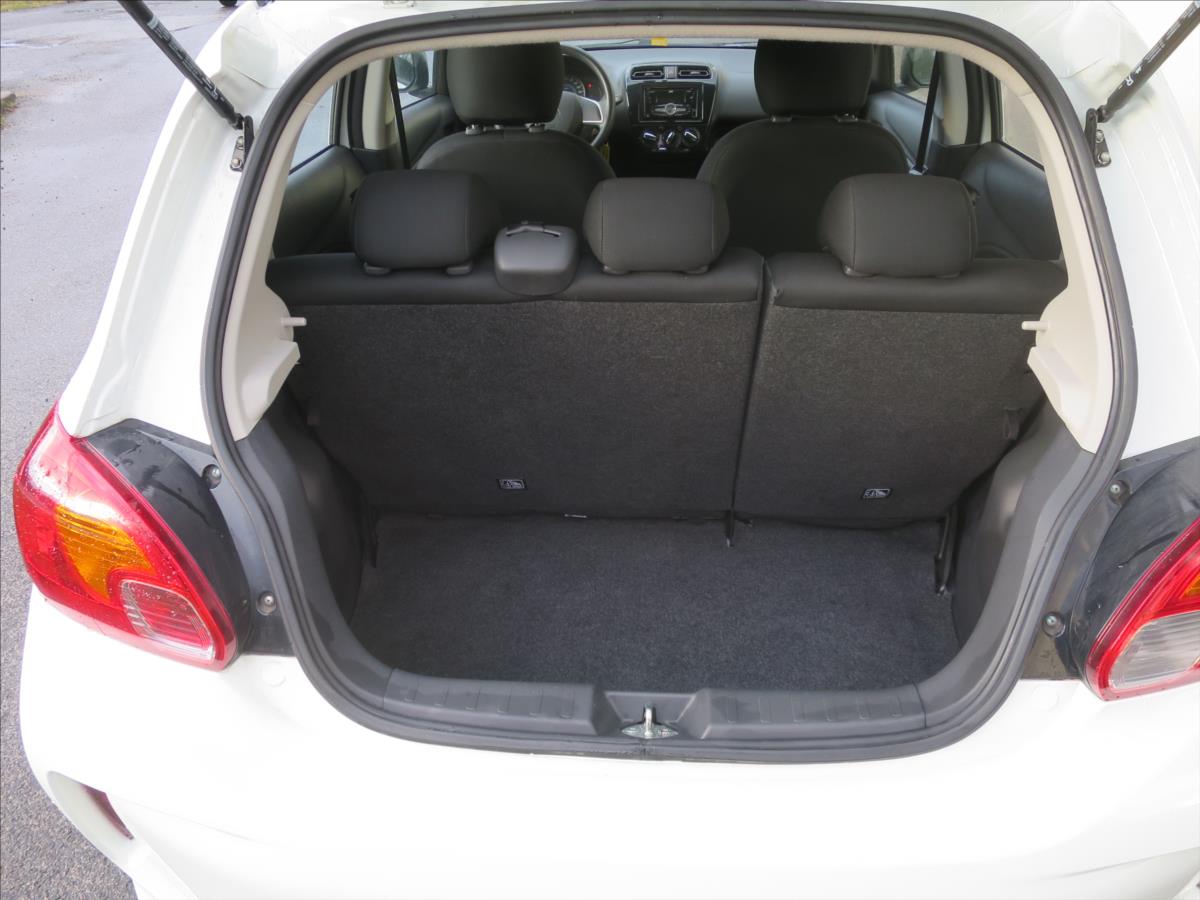 Mitsubishi Space