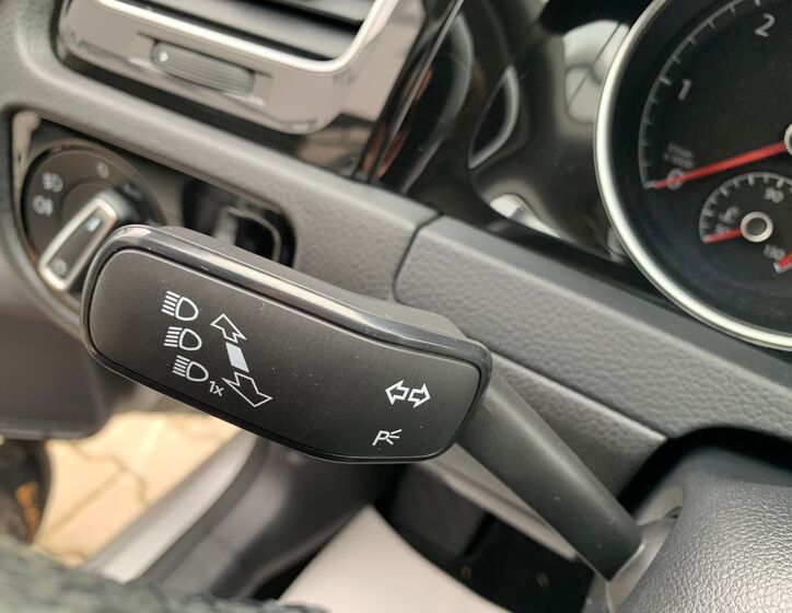 Volkswagen Golf 9