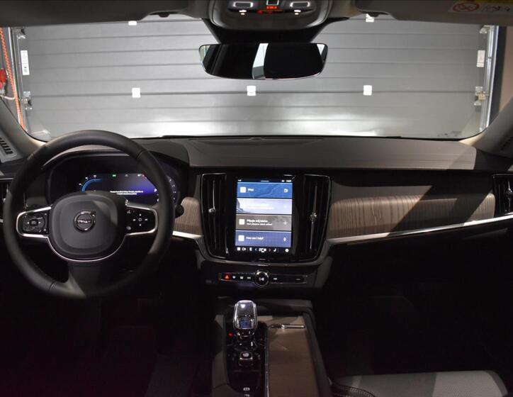Volvo V90 14