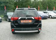 Mitsubishi Outlander 4