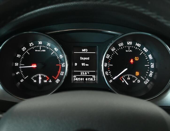 Škoda Superb 13
