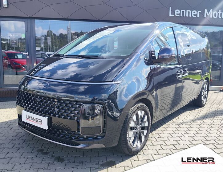 Hyundai Staria 1
