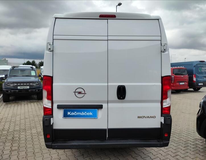 Opel Movano 4