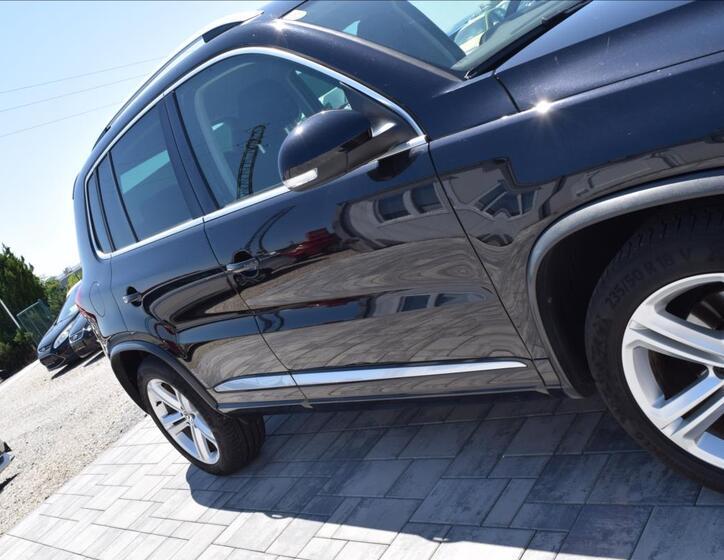Volkswagen Tiguan 9