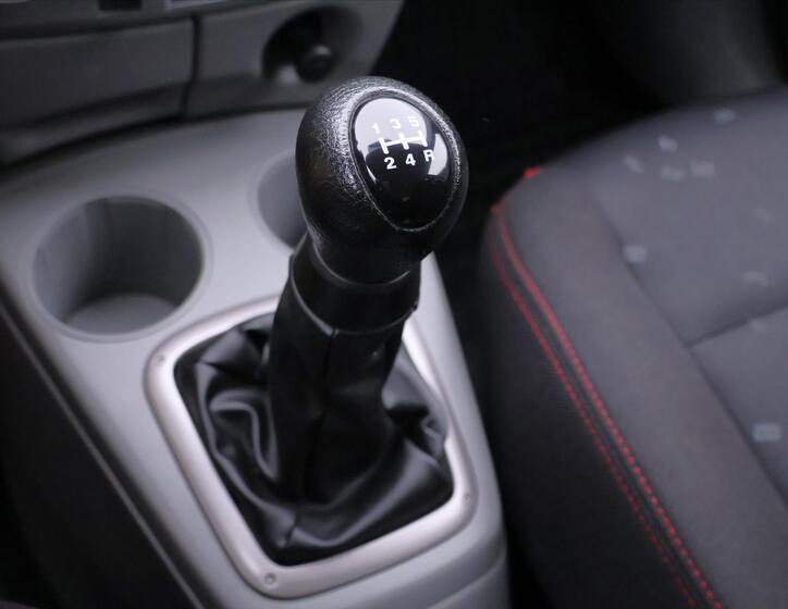 Mazda 2 22