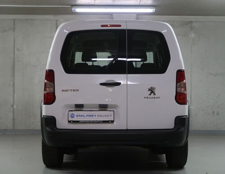 Peugeot Rifter 6