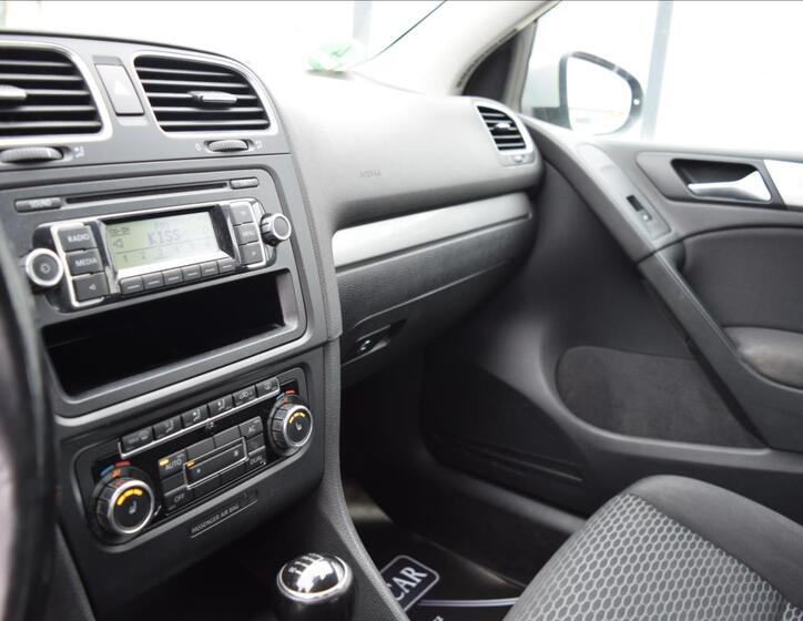 Volkswagen Golf 37