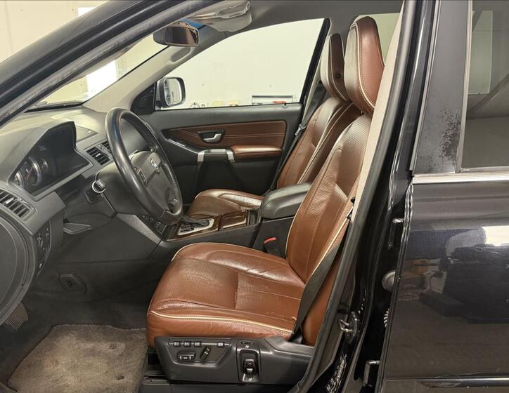 Volvo XC90 8