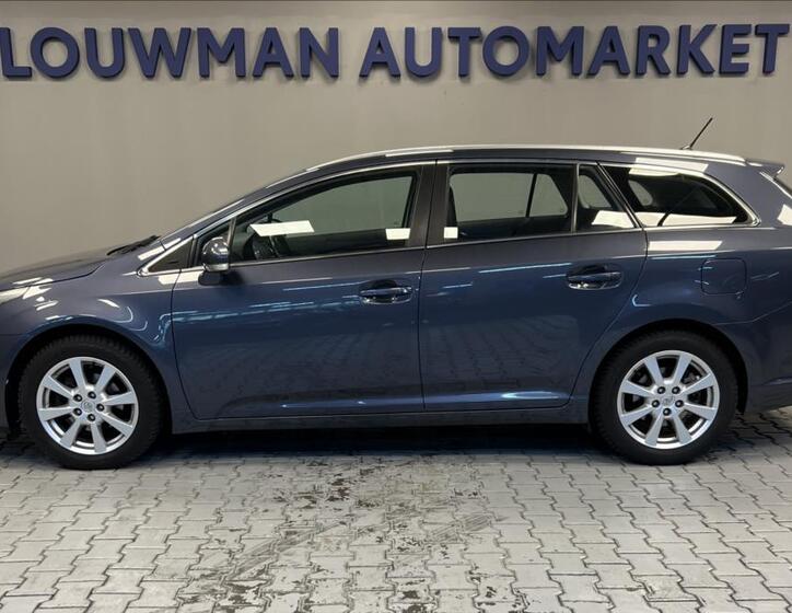 Toyota Avensis 3