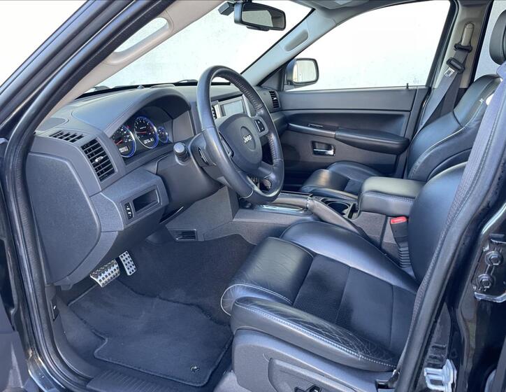 Jeep Grand Cherokee 13