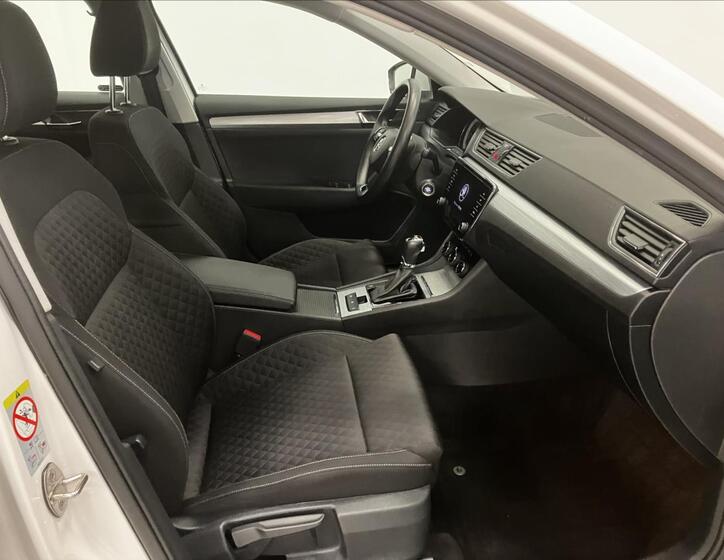 Škoda Superb 19