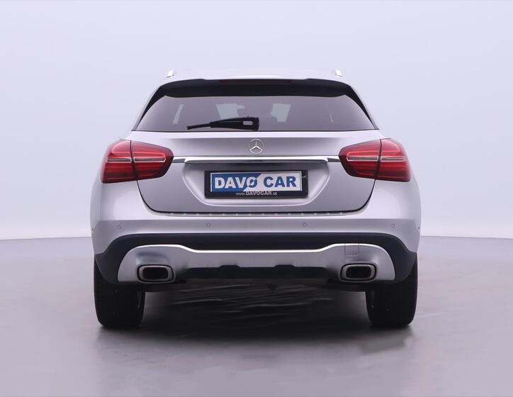 Mercedes-Benz GLA 6