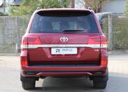 Toyota Land Cruiser 9