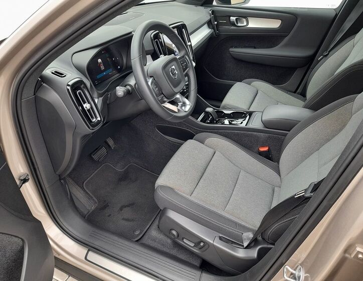 Volvo XC40 11