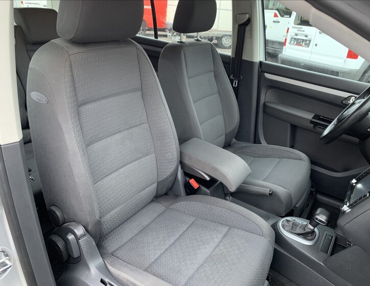 Volkswagen Touran 23
