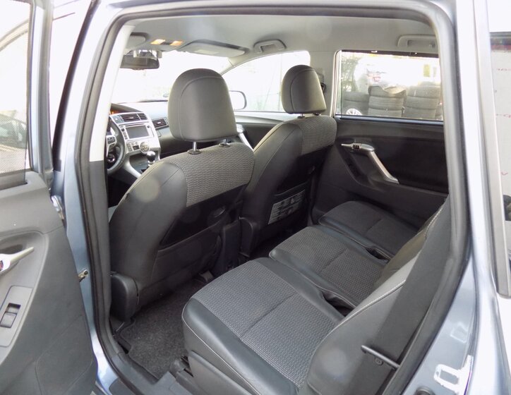 Toyota Verso 11