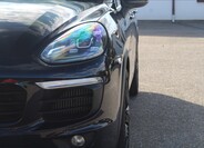 Porsche Cayenne 12