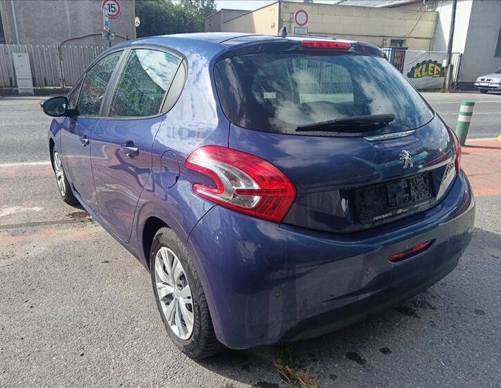 Peugeot 208 8