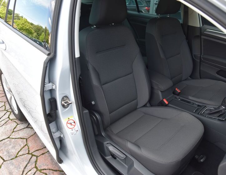Volkswagen Golf 20