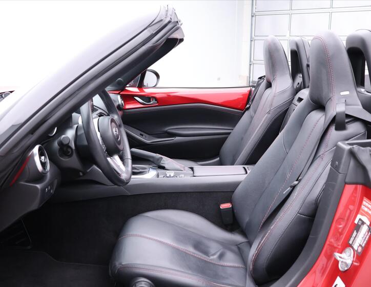 Mazda MX-5 20
