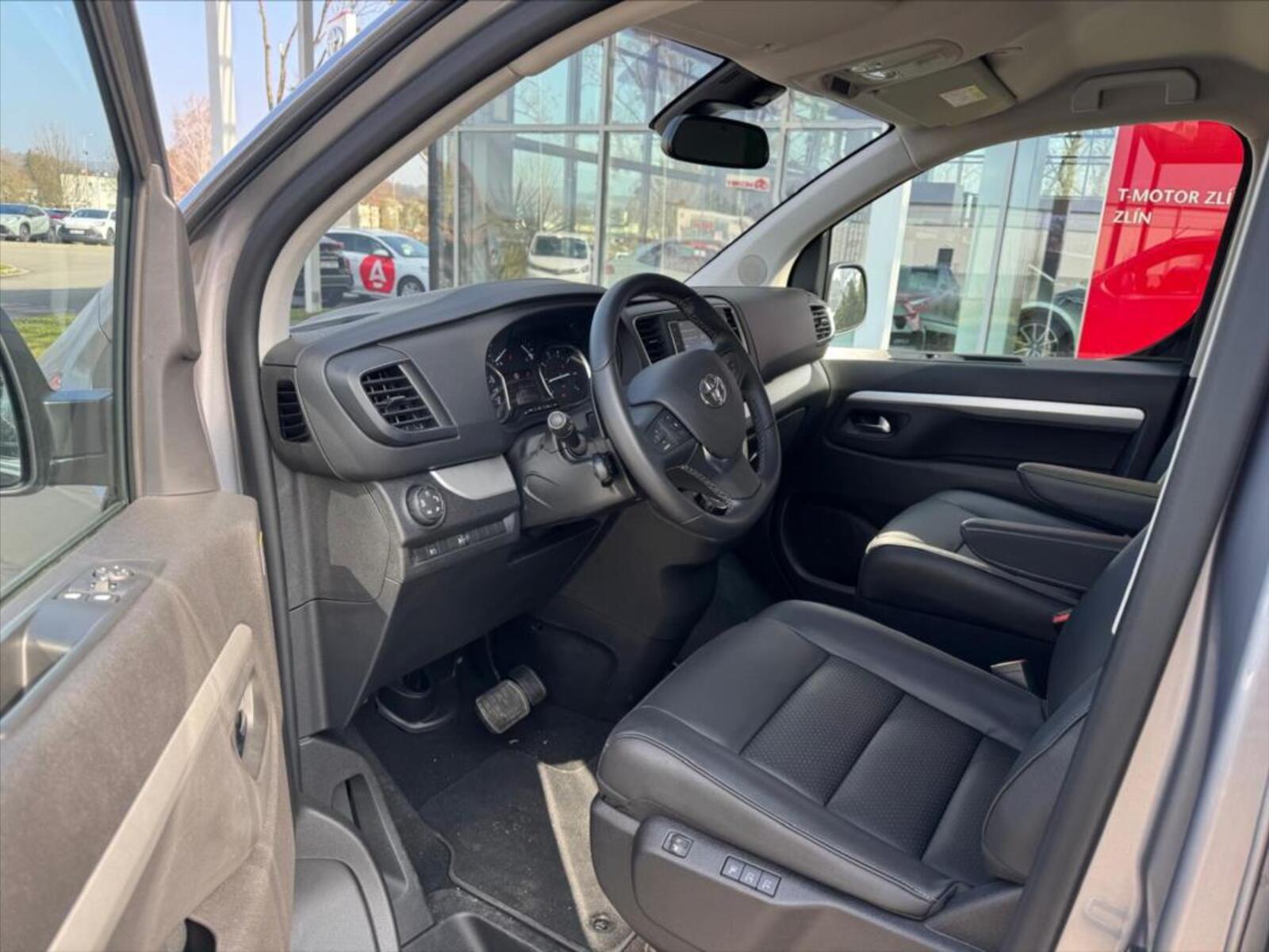 Toyota ProAce 10