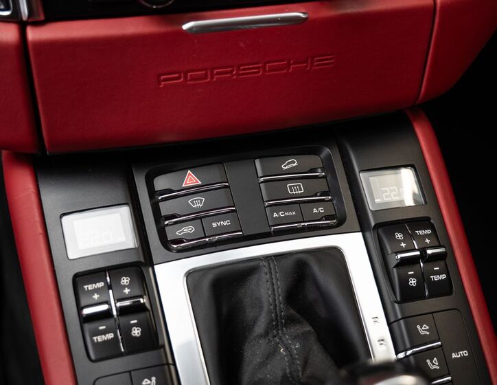 Porsche Macan 16