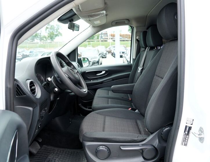 Mercedes-Benz Vito 18