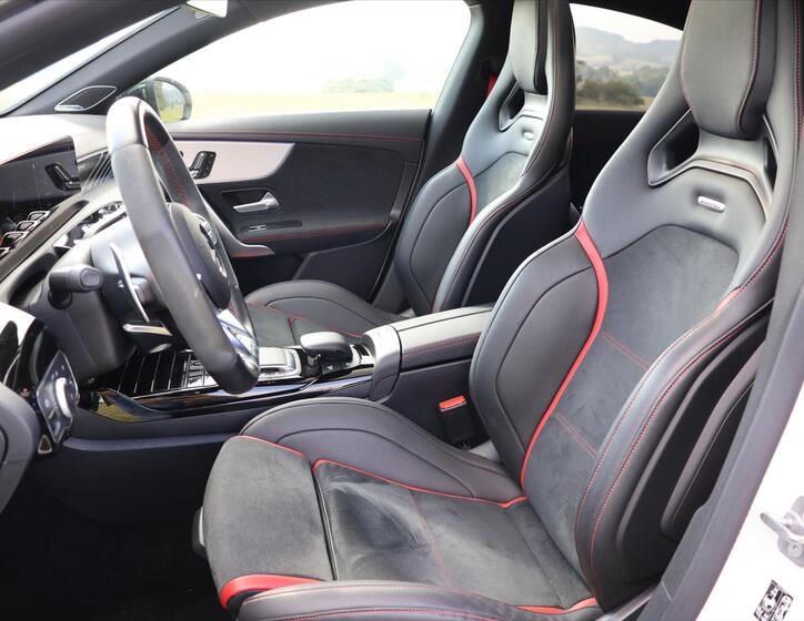 Mercedes-Benz CLA 12