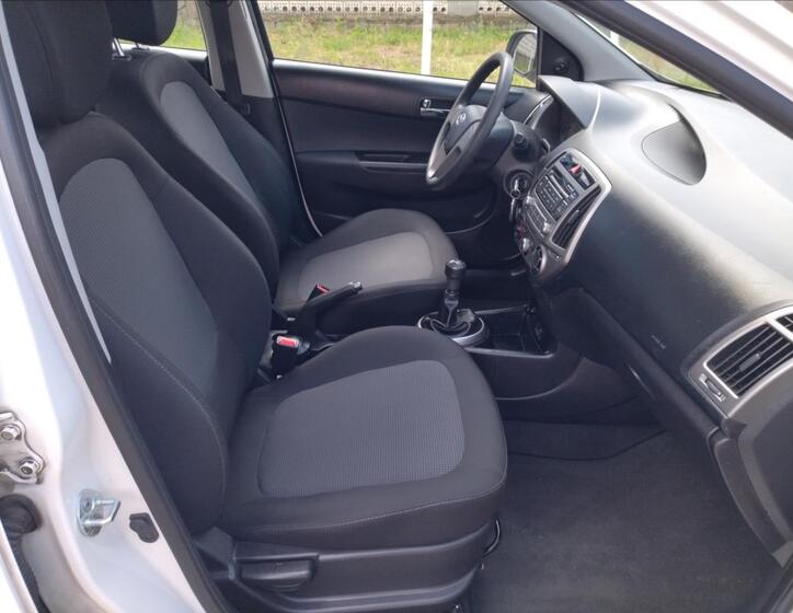 Hyundai i20 13