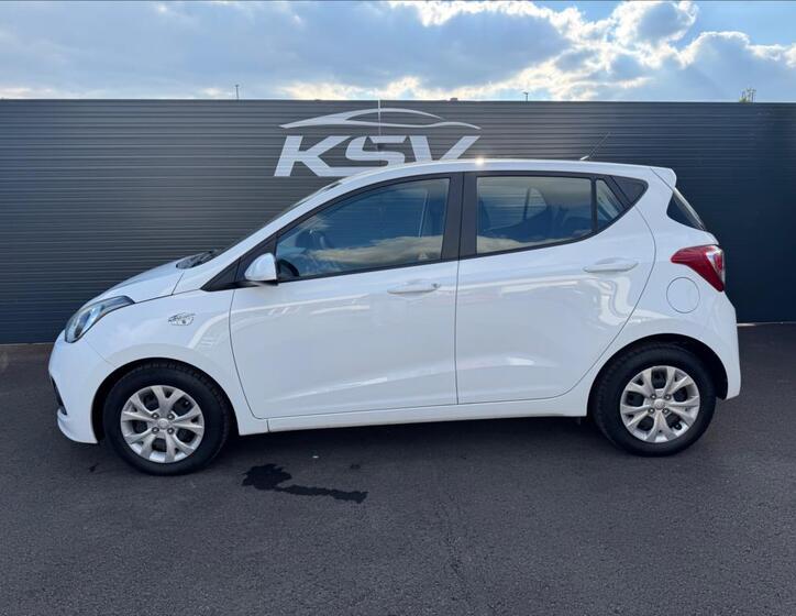 Hyundai i10 10