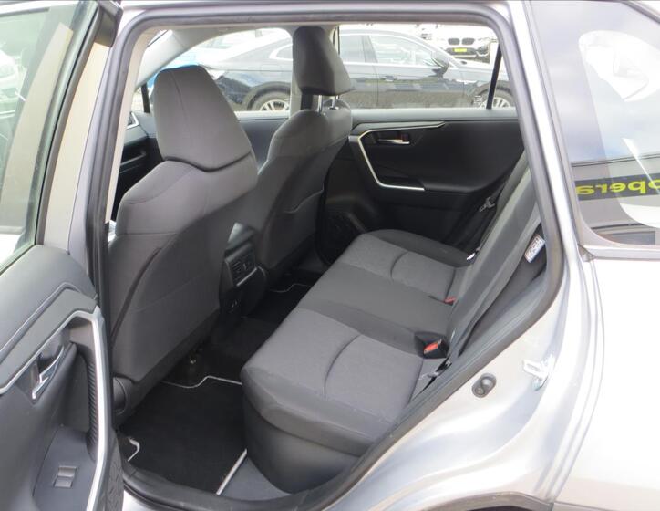 Toyota RAV4 23