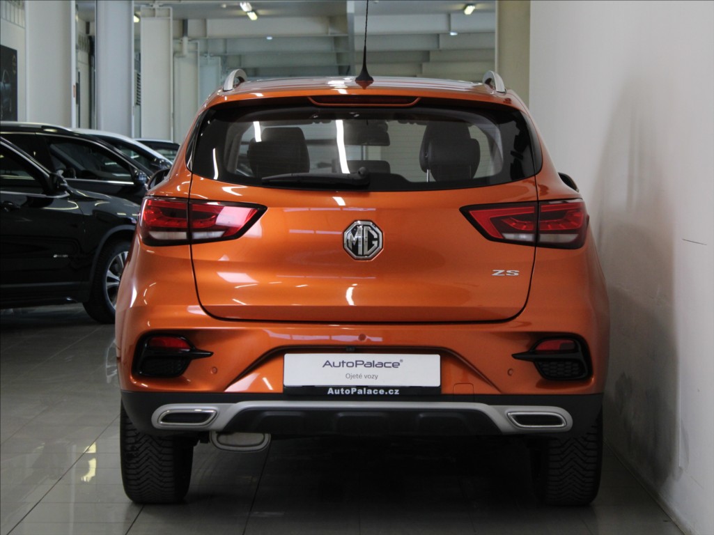 MG ZS