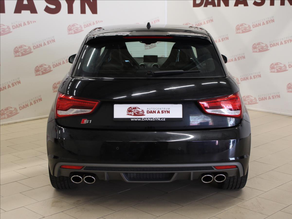 Audi S1