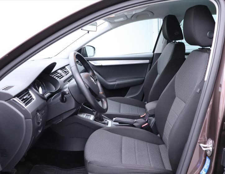 Škoda Octavia 10