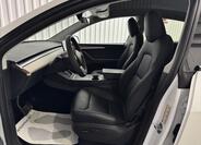Tesla Model Y 25