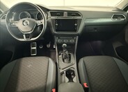 Volkswagen Tiguan 9