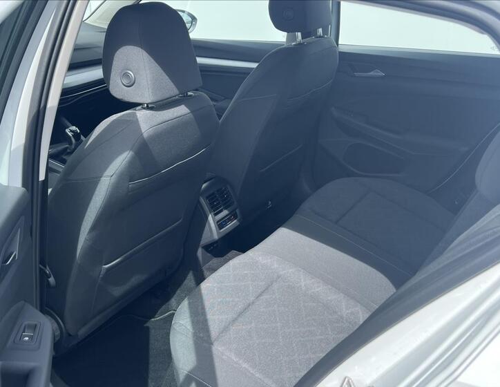 Volkswagen Golf 12