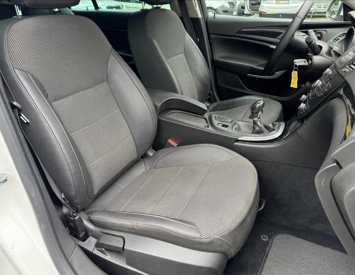 Opel Insignia 28