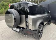 Land Rover Defender 7