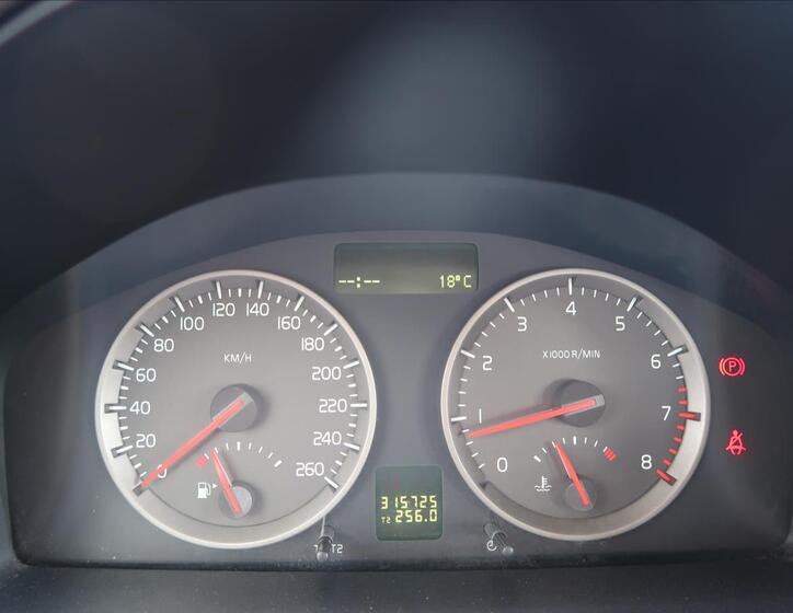 Volvo V50 11