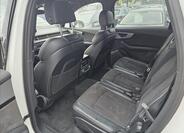 Audi Q7 21