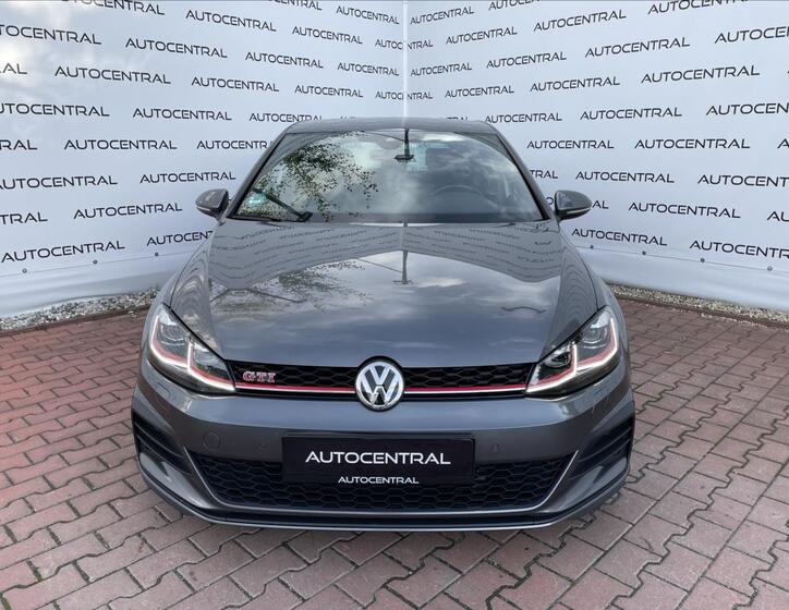 Volkswagen Golf 2