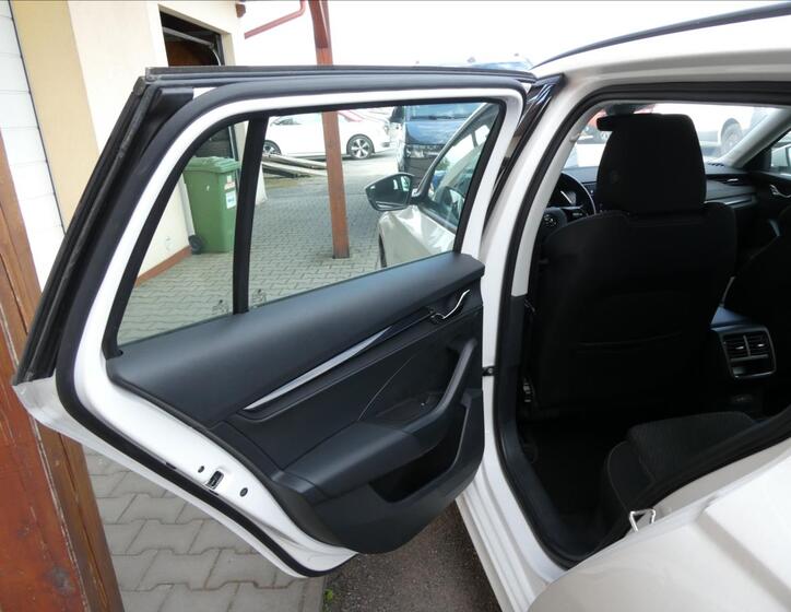 Škoda Octavia 15