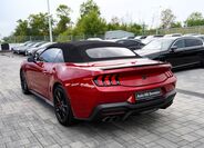 Ford Mustang 4