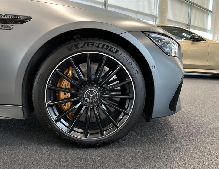 Mercedes-Benz AMG GT 27
