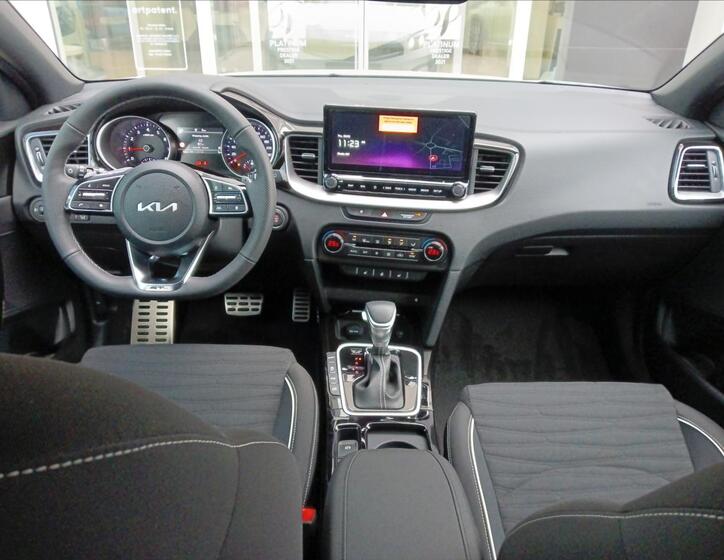 KIA XCeed 6