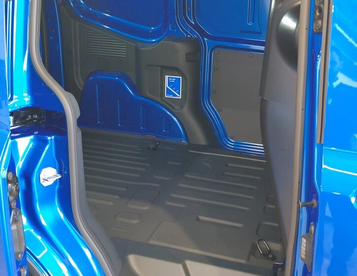 Ford Transit Courier 15