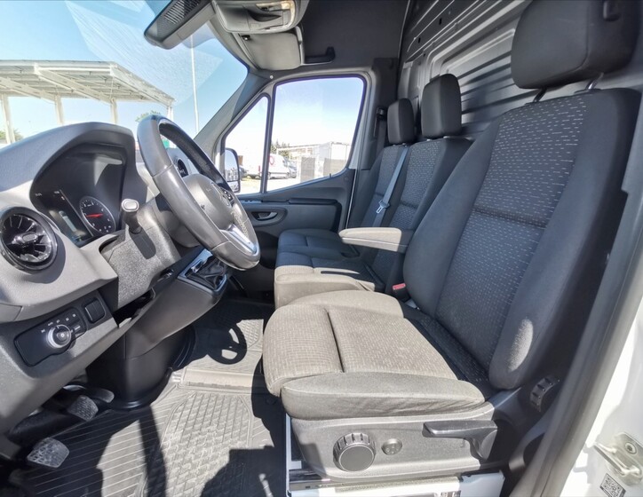Mercedes-Benz Sprinter 5
